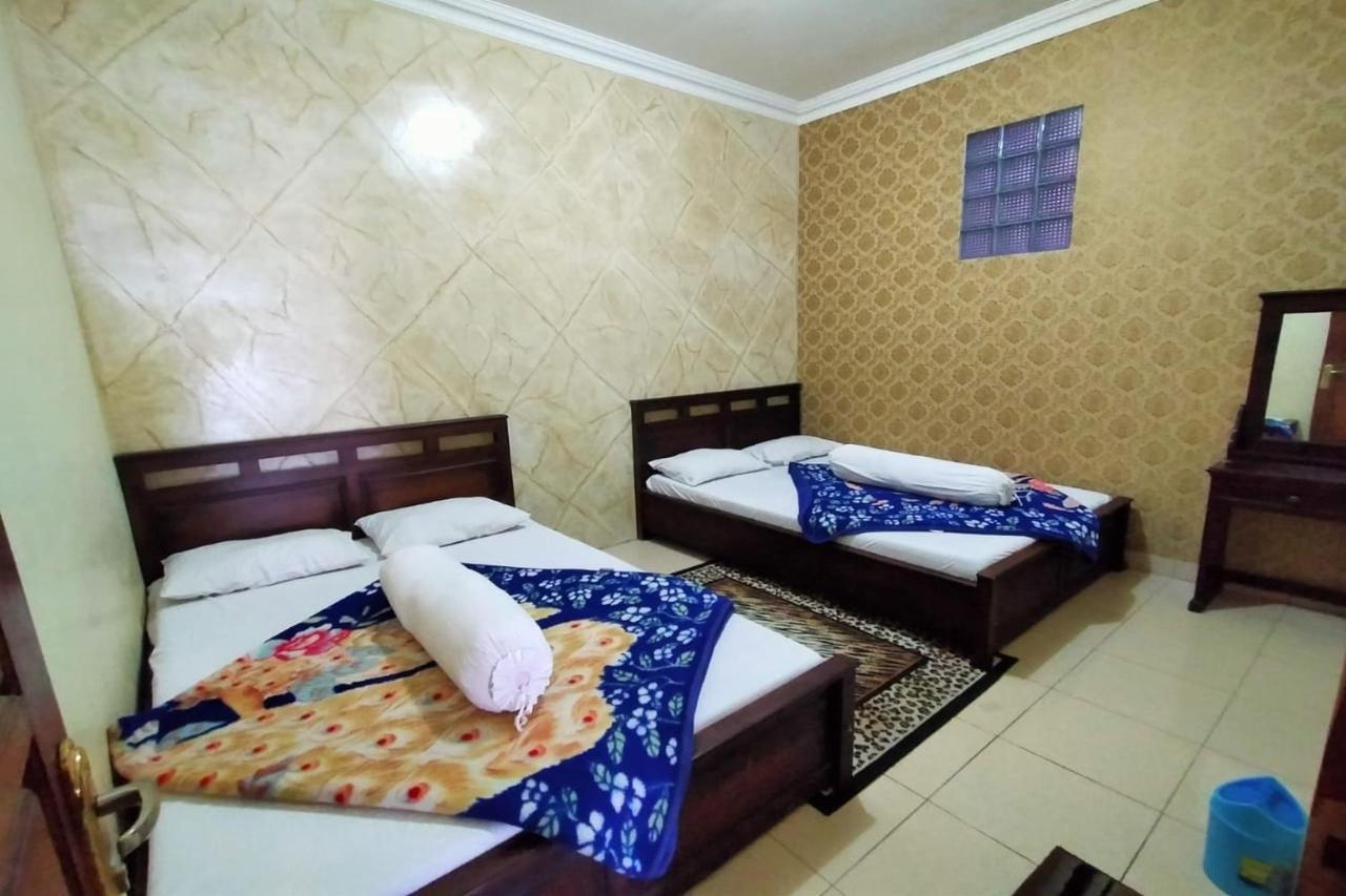 Villa Neza Sarangan Kültér fotó
